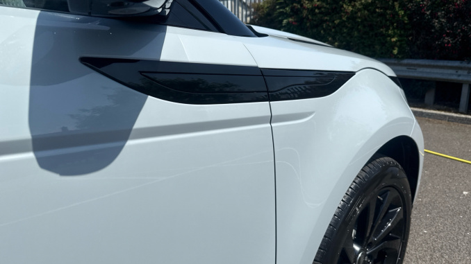 Land Rover Range Rover Evoque 2.0 D200 Hoxton Edition 5dr Auto Diesel Hatchback - Image 24